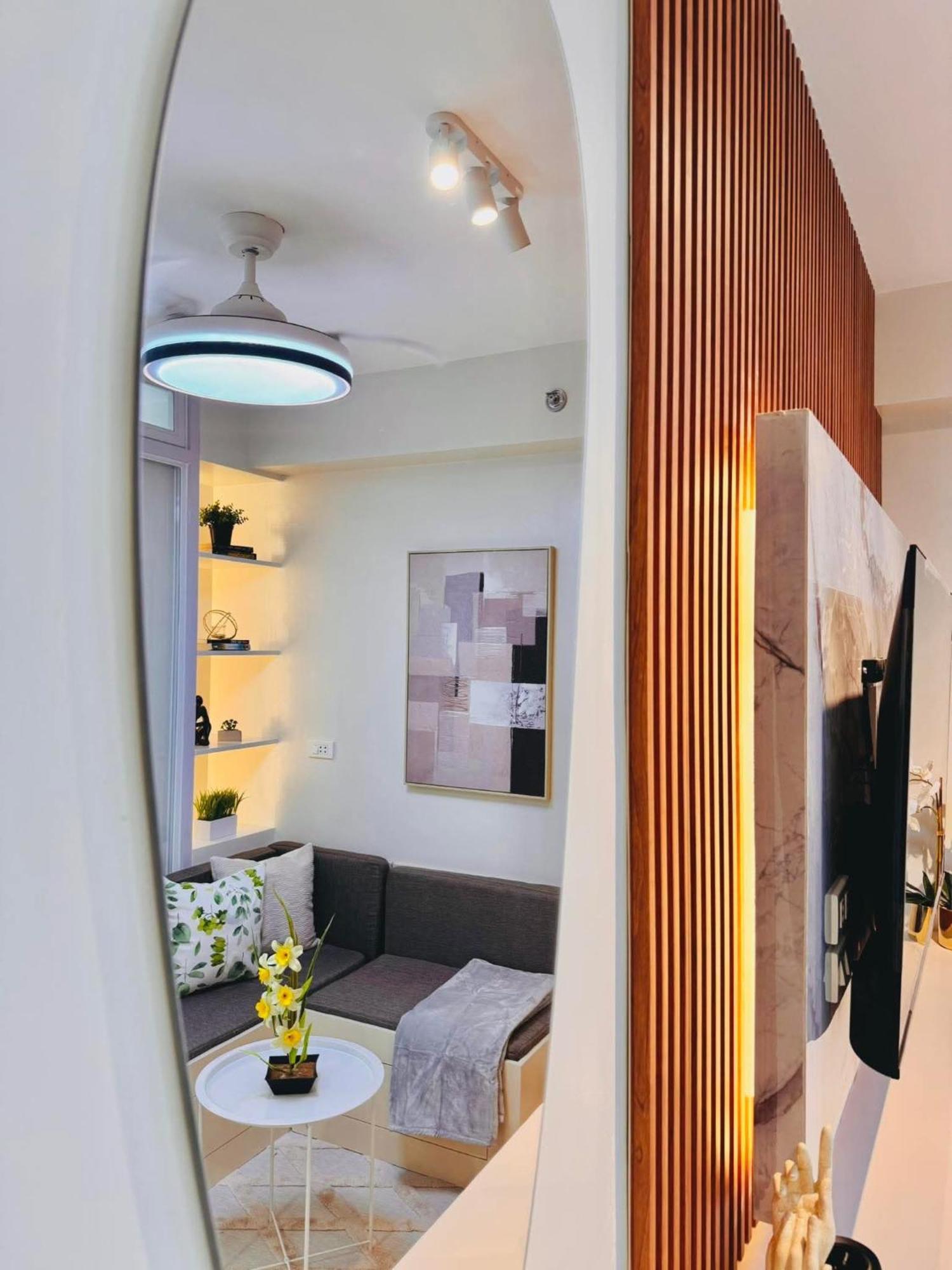 Rj Elite Escape 2Br Condo W Balcony Near Sm Iloilo ภายนอก รูปภาพ