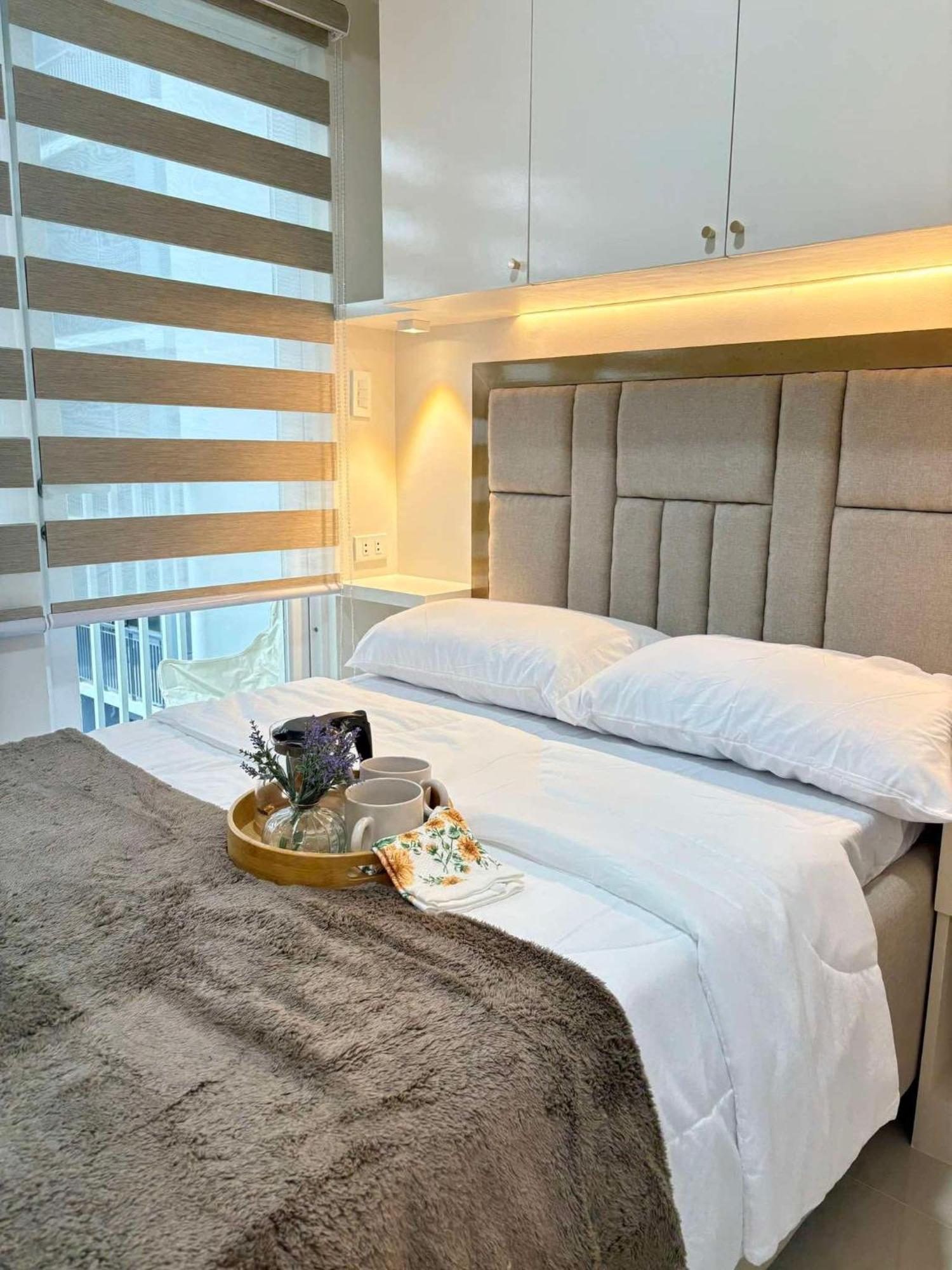Rj Elite Escape 2Br Condo W Balcony Near Sm Iloilo ภายนอก รูปภาพ