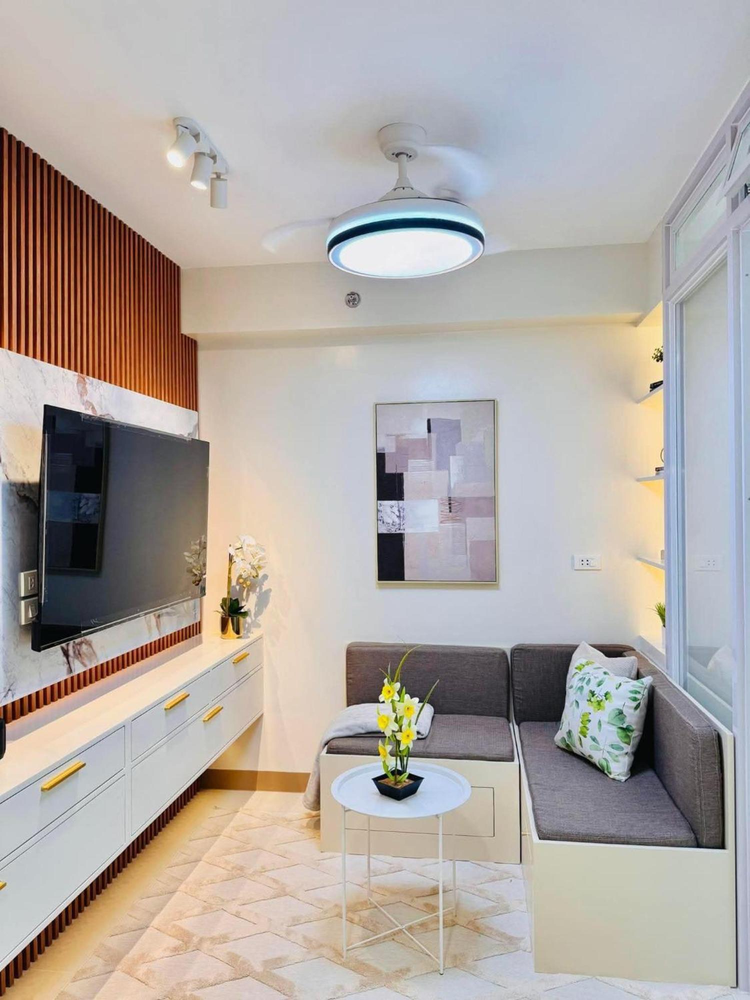 Rj Elite Escape 2Br Condo W Balcony Near Sm Iloilo ภายนอก รูปภาพ